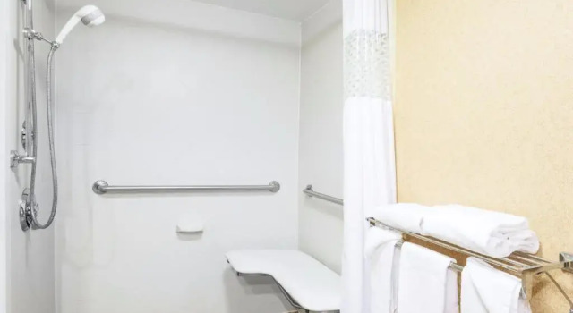 Люкс Hampton Inn Somerset