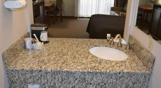 Номер Standard с видом на бассейн Columbia River Hotel and Conference Center, an Ascend Collection Hotel