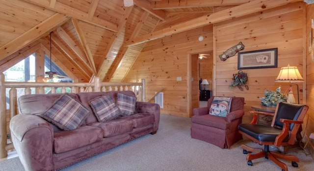 Destinys Lodge by Vtrips