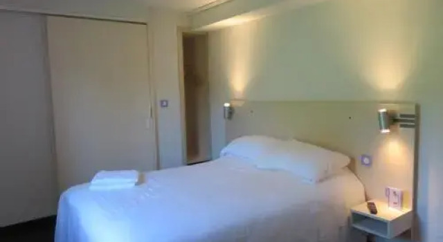 Best Hotel Rouen Est / Val De Reuil, Rezervasyon Otel Val-de-Reuil 