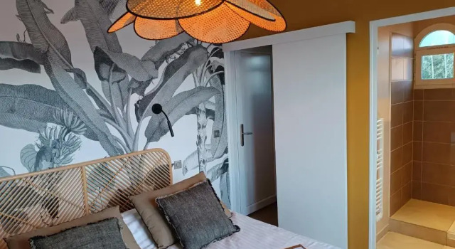 Двухместный номер Standard с балконом и с видом на море Les Galets Hôtel et B&B