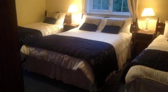 IORRAS, Prenota Hotel Hotel a Connacht con parcheggio, Parcheggio