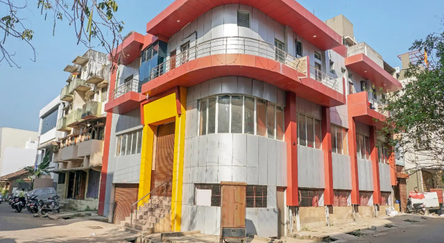 OYO Flagship 19680 Suman Lodging