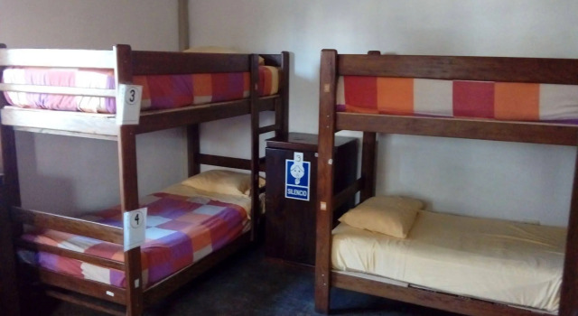 Nomade Backpackers Hostel, Забронировать Хостел Отели в центре Мирафлореса, в центре