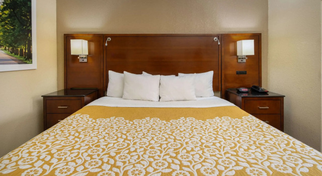 Days Inn Thomaston, Boek Hotel Hotels in Georgia met parkeren, Parkeren