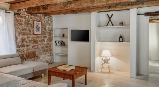 Tranquil holiday home with private pool, Book Hotel Teillots 