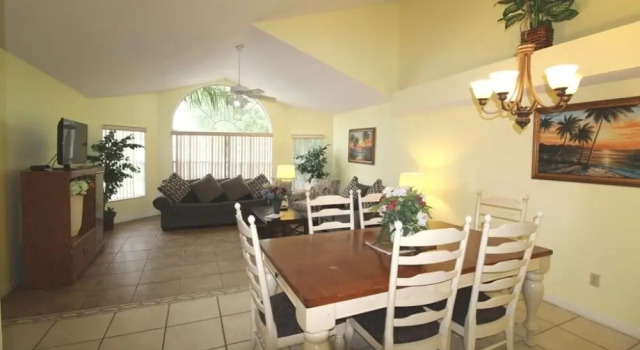 Charming 3 Bed Vacation Villa near Disney (174) by Dreams VR, Rezerwuj Willa Kissimmee Kissimmee