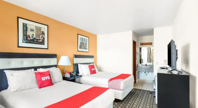 Четырёхместный номер Standard Arlington Motor Inn