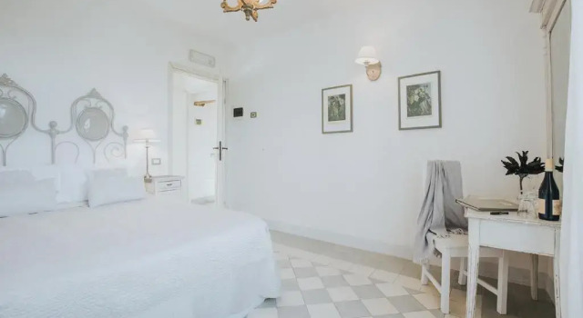 Номер Standard La Villa Hotel