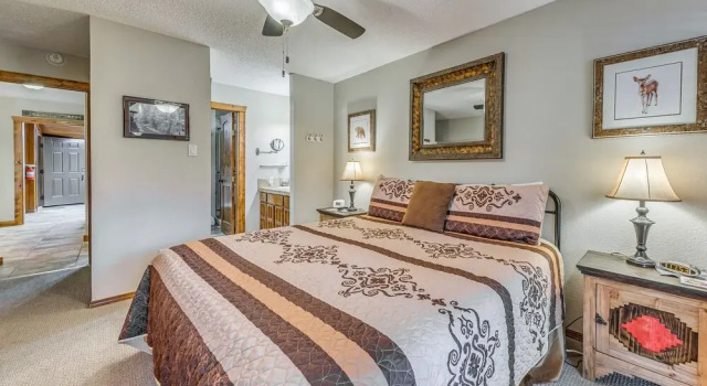 Апартаменты Ruidoso Condo w/ Hot Tub: Long Walk to Midtown!