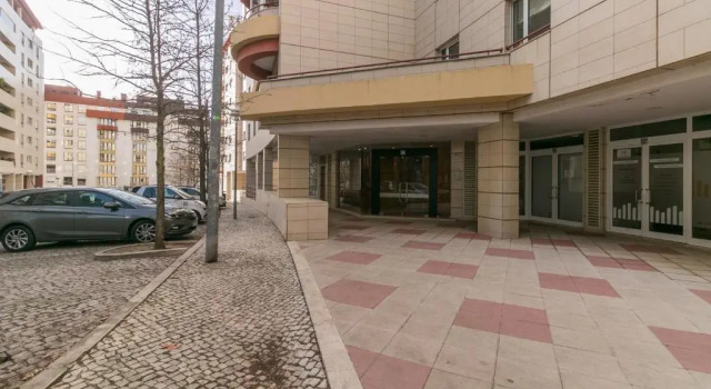 Premium Flat in Upscale Area, Balcony, Parking, Забронировать Отель Лумиар Лиссабон, рядом с Лумьяр