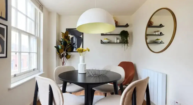 The Brick Lane Arms - Breathtaking 2Bdr Penthouse with Balcony, Забронировать Отель Лондон Большой Лондон, рядом с 19 Princelet St Museum