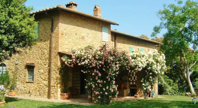 Podere San Luigi, Buchen Sie Hotel Hotels in Elsa-Tal mit Parkplatz, Parkplätze