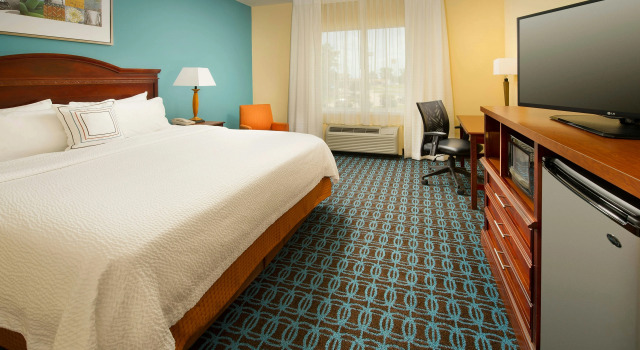 Fairfield Inn & Suites by Marriott Marshall, Book Hotel Marshall Texas