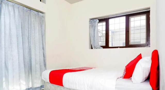 Двухместный номер Standard OYO 1196 Hotel Pura Puspa Rosa
