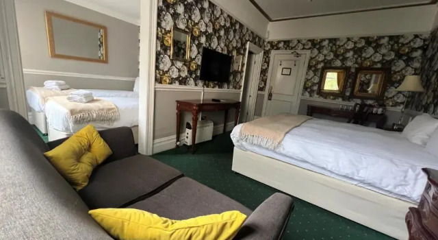 Семейный номер Superior Brook Hall Hotel