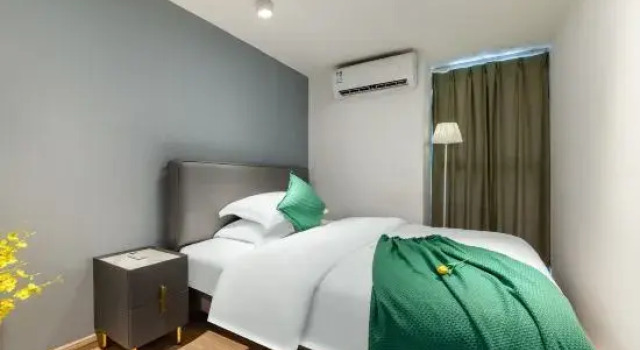 Люкс с 3 комнатами с панорамным видом Jilaideng·International Apartment (Florence Town | Sanshan Xincheng South Subway Station Branch)