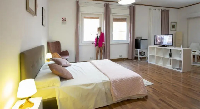 Полулюкс Doctor House standard, suites & luxury rooms