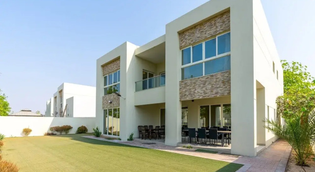 Luxury 5B Villa Private Garden in Ras Al Khaimah