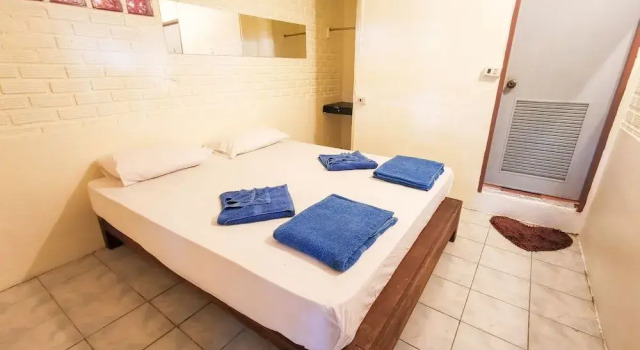 Jaya Hostel - Adults Only