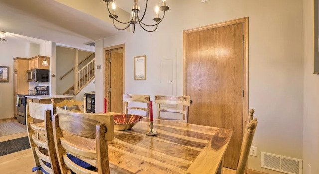 Pet-friendly Fraser Condo w/ Community Hot Tub, Забронировать Апартаменты/квартира Апартаменты Фрейзера, Апартаменты/квартира