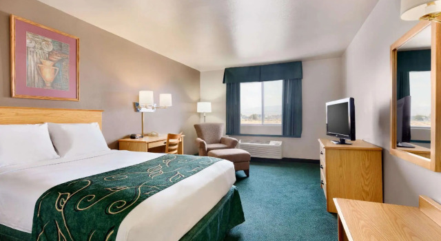 Двухместный номер Travelodge by Wyndham Yermo