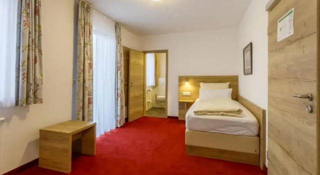 Одноместный номер Standard с балконом Gasthaus und Landhotel Wiedmann