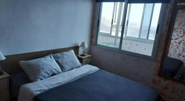 Апартаменты c 1 комнатой Apartment on the beach and ocean sounds