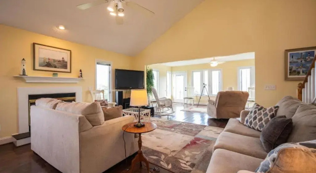 Sound Bite by Oak Island Accommodations