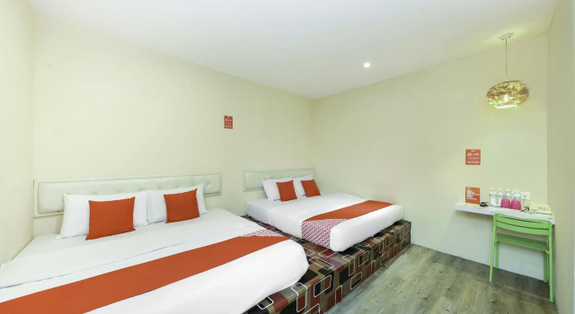Семейный люкс OYO 479 The Green Hotel