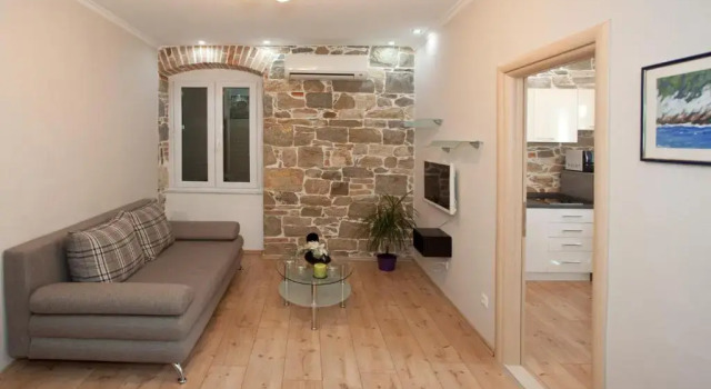 Casa Matošića Apartments, Prenota Appartamento Splitska 