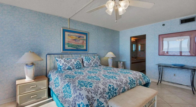Edgewater Beach Resort Tower 3- 811