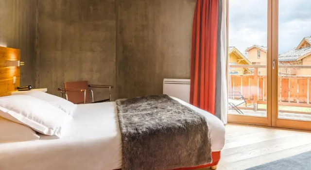 Полулюкс с балконом Anova Hotel & Spa