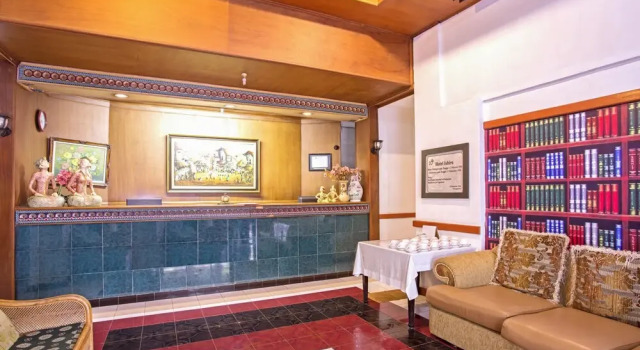RedDoorz near Graha Saba UGM, Book Hotel Hotels in Yogyakarta Province with Parking, Parking