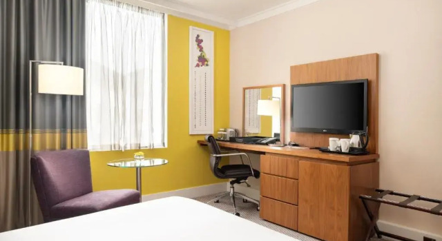 Двухместный номер Accessible Hilton London Wembley