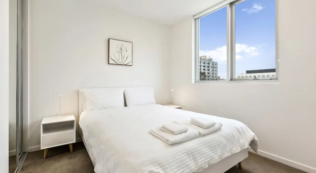 Четырёхместные апартаменты с 2 комнатами с балконом Poplar Sanctuary Apartments
