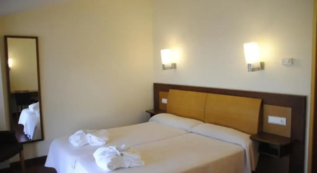 Salugral Termal Resort, Book Resort Hotels in Extremadura with a Pool, Swimming Pool