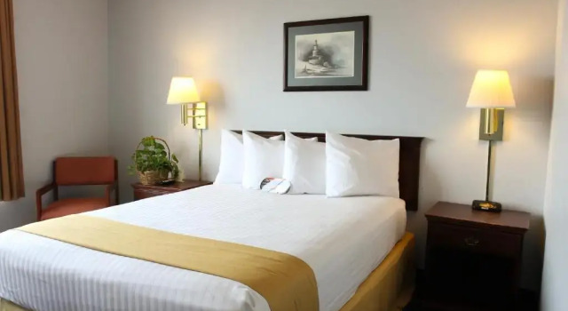 Двухместный номер Standard с видом на реку Clover Island Inn
