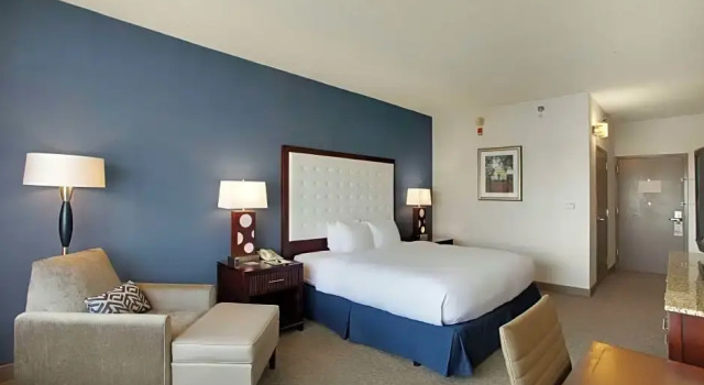 Двухместный номер Standard с видом на реку DoubleTree by Hilton Little Rock