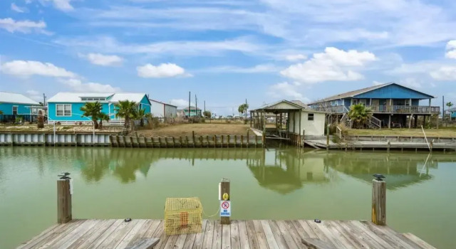 Wine Down on the Bay