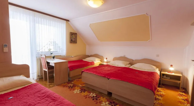 Четырёхместный номер Standard Rooms & Apartments Jana