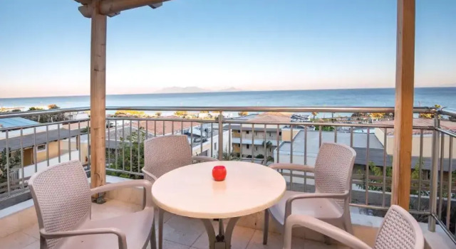 Семейный номер Standard Grand Blue Beach Hotel