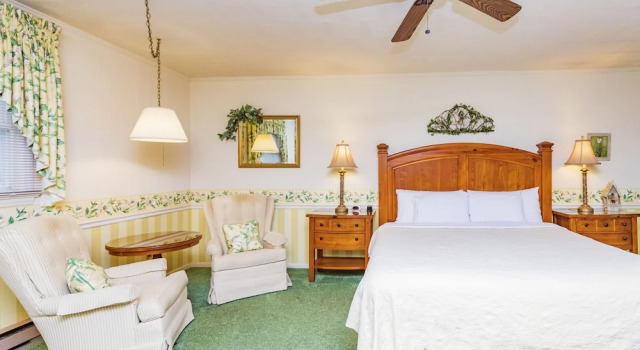 Двухместный номер Deluxe Azalea Garden Inn