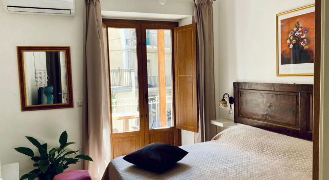 Casa FERRARA, Book Hotel Hotels in Sicily with Parking, Parking