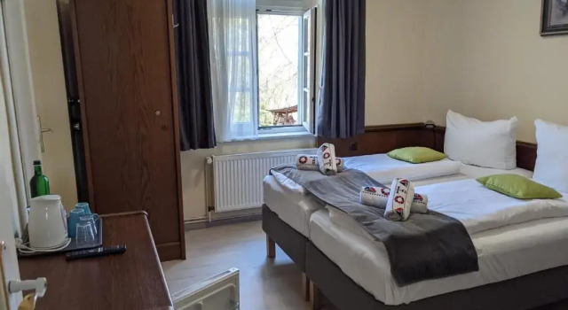 Номер Standard Pension Celia