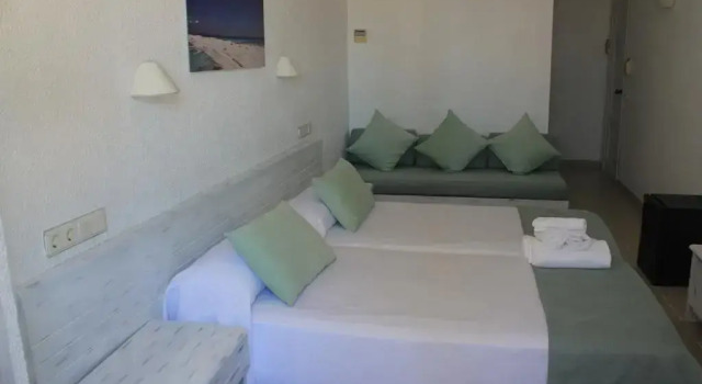 Hostal Bellavista Formentera, Reserva ahora Albergue La Savina Formentera