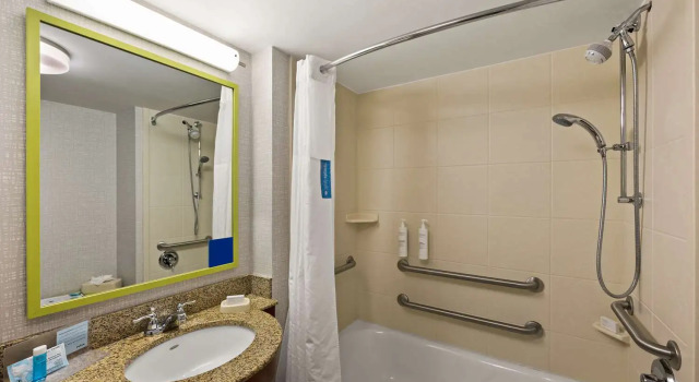 Номер Standard Hampton Inn & Suites Poughkeepsie