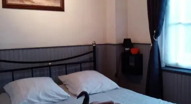 Appartement avec Balcon au 1er étage Vue latérale Mer à 50 mètres de la plage à Mers les Bains.