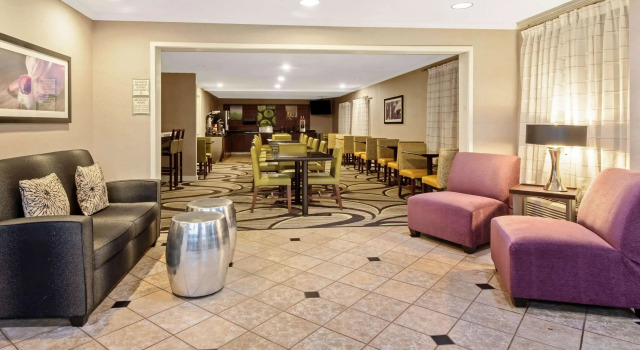 La Quinta Inn & Suites Harrisburg Airport Hershey, Boek Hotel Harrisburg 