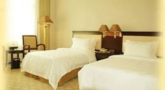 Home Inn Beijing Capital Normal University, Book Hotel Hoteller i Beijing Province med parkering, Parkering